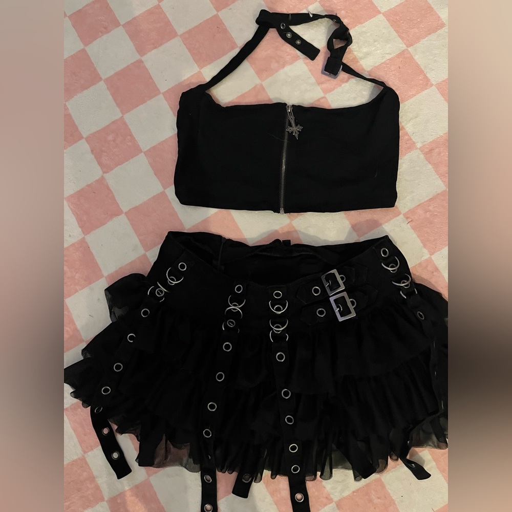 House of widow set